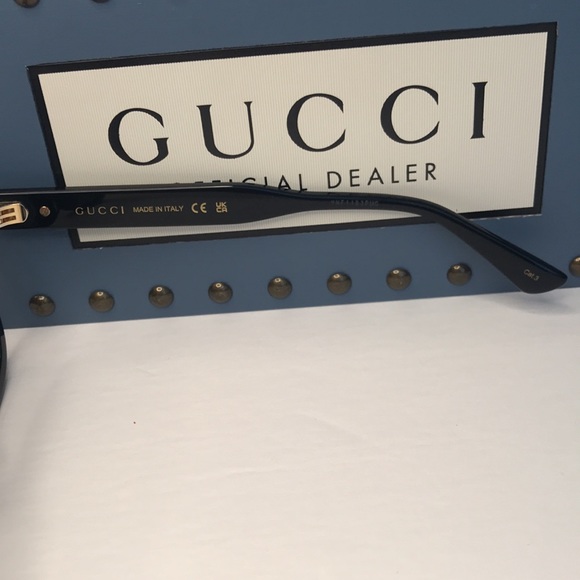 New Authentic- GUCCI Grey Square Men's Sunglasses
GG0824S 005 55 - Picture 11 of 16